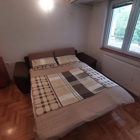 Zagrebska Flat Apartment Skopje Exterior photo