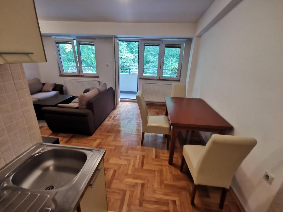Zagrebska Flat Apartment Skopje Exterior photo
