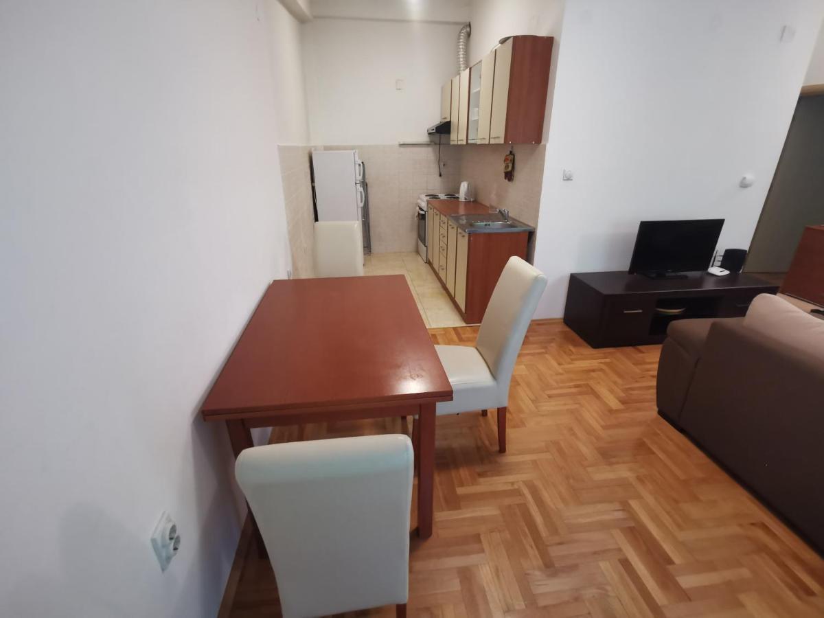 Zagrebska Flat Apartment Skopje Exterior photo